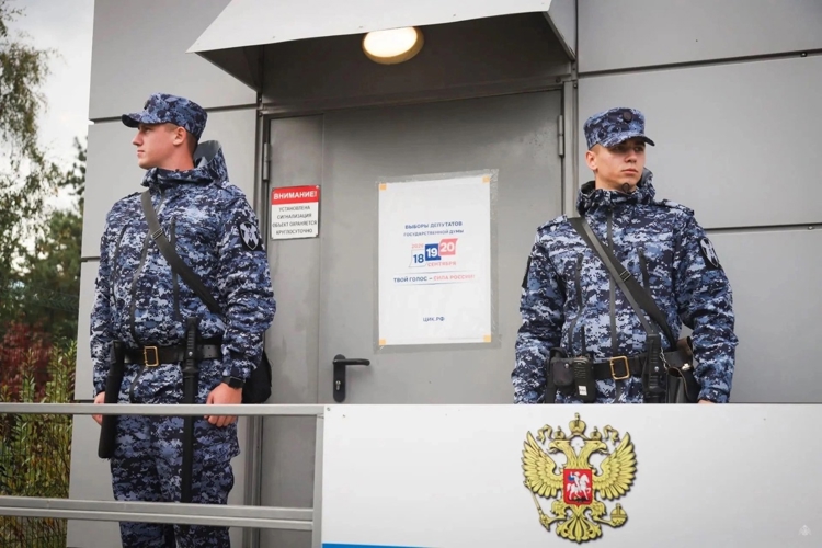 Курсанты Военной академии Росгвардии обеспечили охрану общественного порядка на выборах в Санкт-Петербурге и Ленинградской области