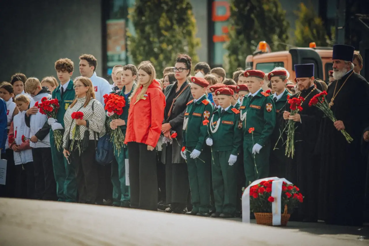 Вечная память защитникам Ленинграда!