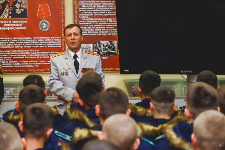 «Теплые визиты» продолжаются — Военная академия Росгвардии встретила  гостей из Уфимского кадетского корпуса имени дважды Героя Советского  Союза Мусы Гайсиновича Гареева