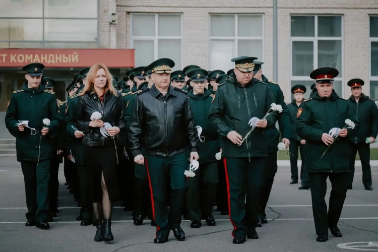 Мне кажется порою, что солдаты