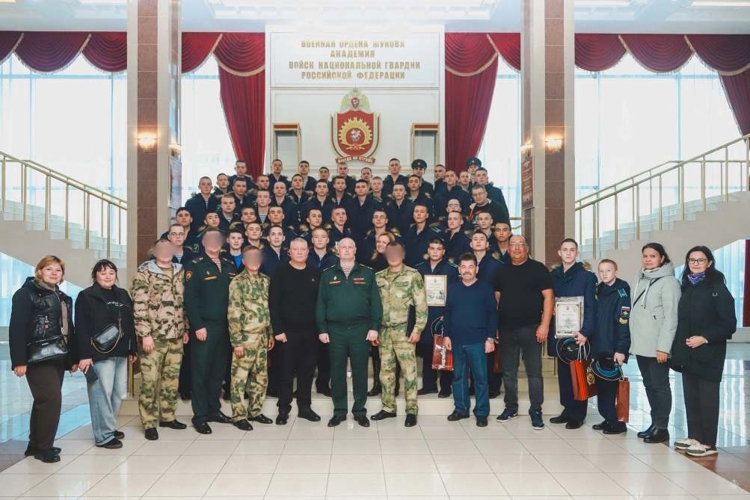 «Теплые визиты» продолжаются — Военная академия Росгвардии встретила  гостей из Уфимского кадетского корпуса имени дважды Героя Советского  Союза Мусы Гайсиновича Гареева