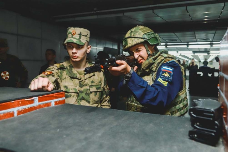 «Теплые визиты» продолжаются — Военная академия Росгвардии встретила  гостей из Уфимского кадетского корпуса имени дважды Героя Советского  Союза Мусы Гайсиновича Гареева