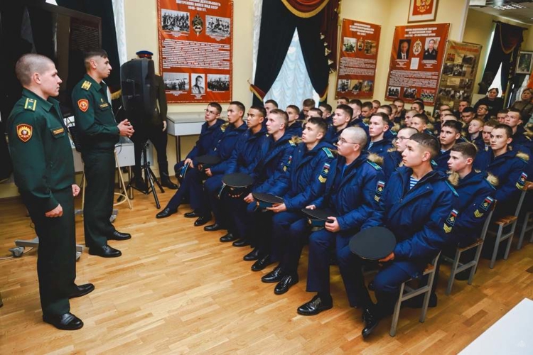 «Теплые визиты» продолжаются — Военная академия Росгвардии встретила  гостей из Уфимского кадетского корпуса имени дважды Героя Советского  Союза Мусы Гайсиновича Гареева