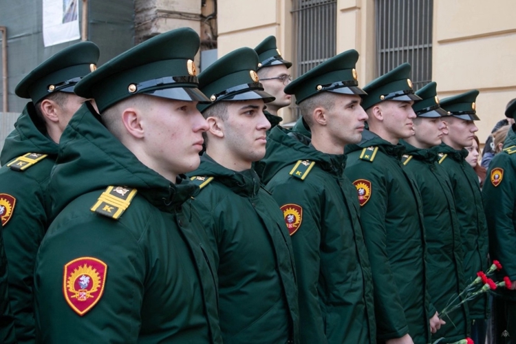 Не всегда исход войны решается оружием