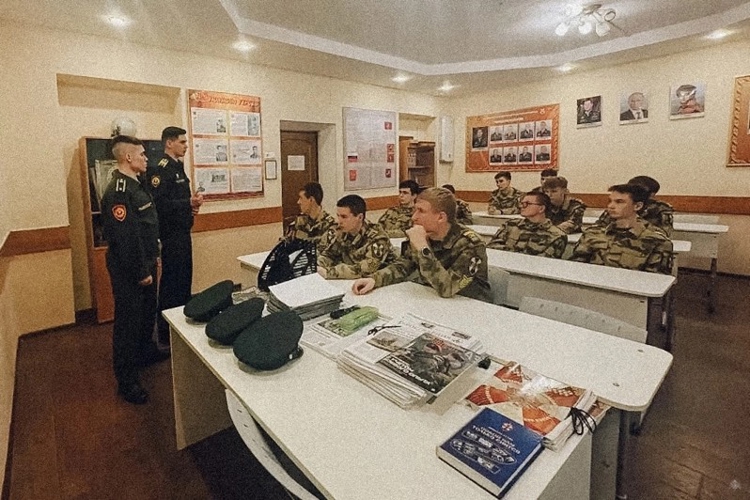 Курсанты факультета (военно-политической работы) посетили Московское Президентское кадетское училище имени М. А. Шолохова